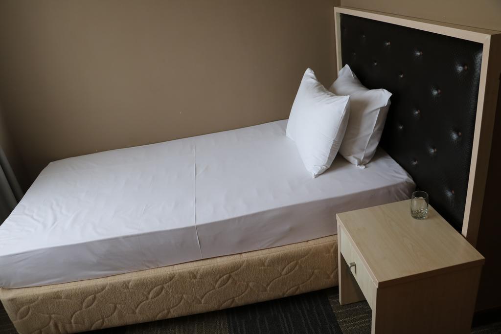 Aktau Hotel Buitenkant foto