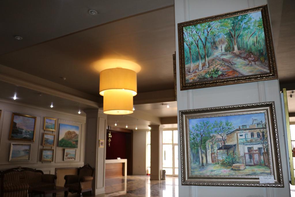 Aktau Hotel Buitenkant foto