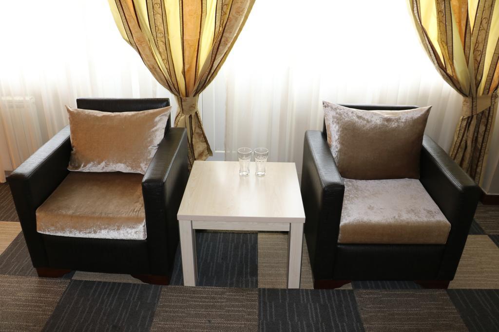 Aktau Hotel Buitenkant foto