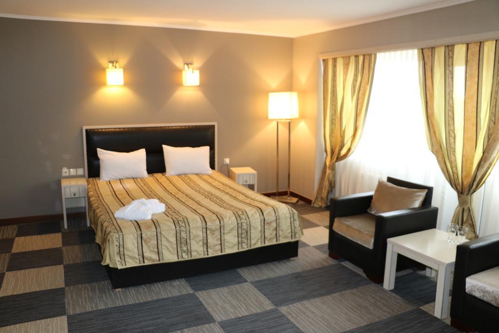 Aktau Hotel Buitenkant foto
