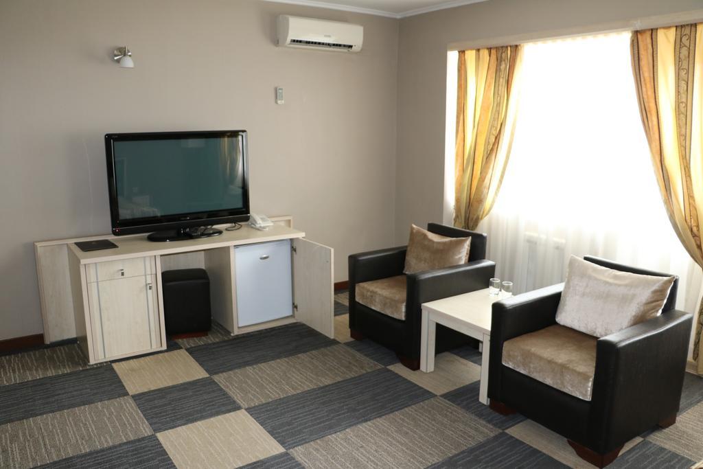 Aktau Hotel Buitenkant foto