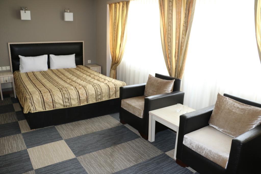 Aktau Hotel Buitenkant foto