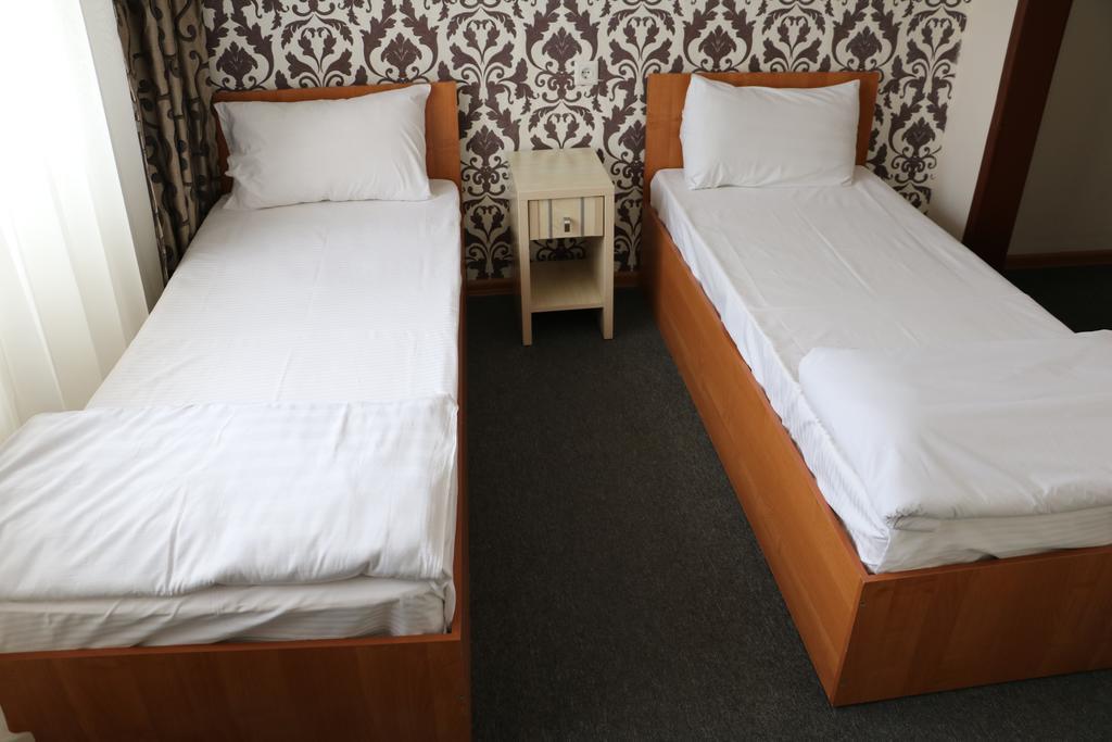 Aktau Hotel Buitenkant foto
