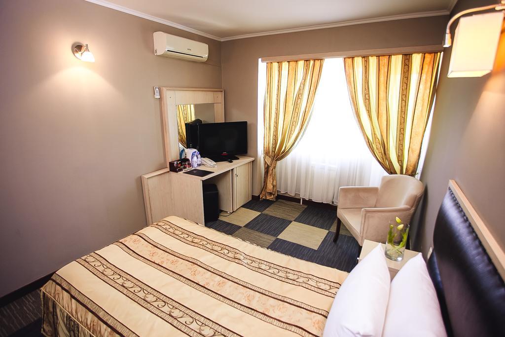 Aktau Hotel Buitenkant foto