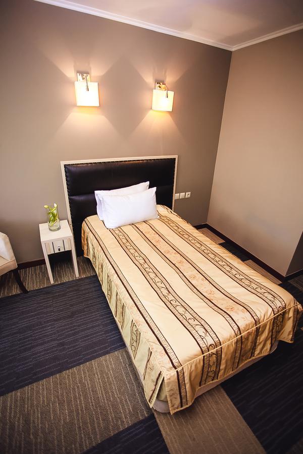Aktau Hotel Buitenkant foto