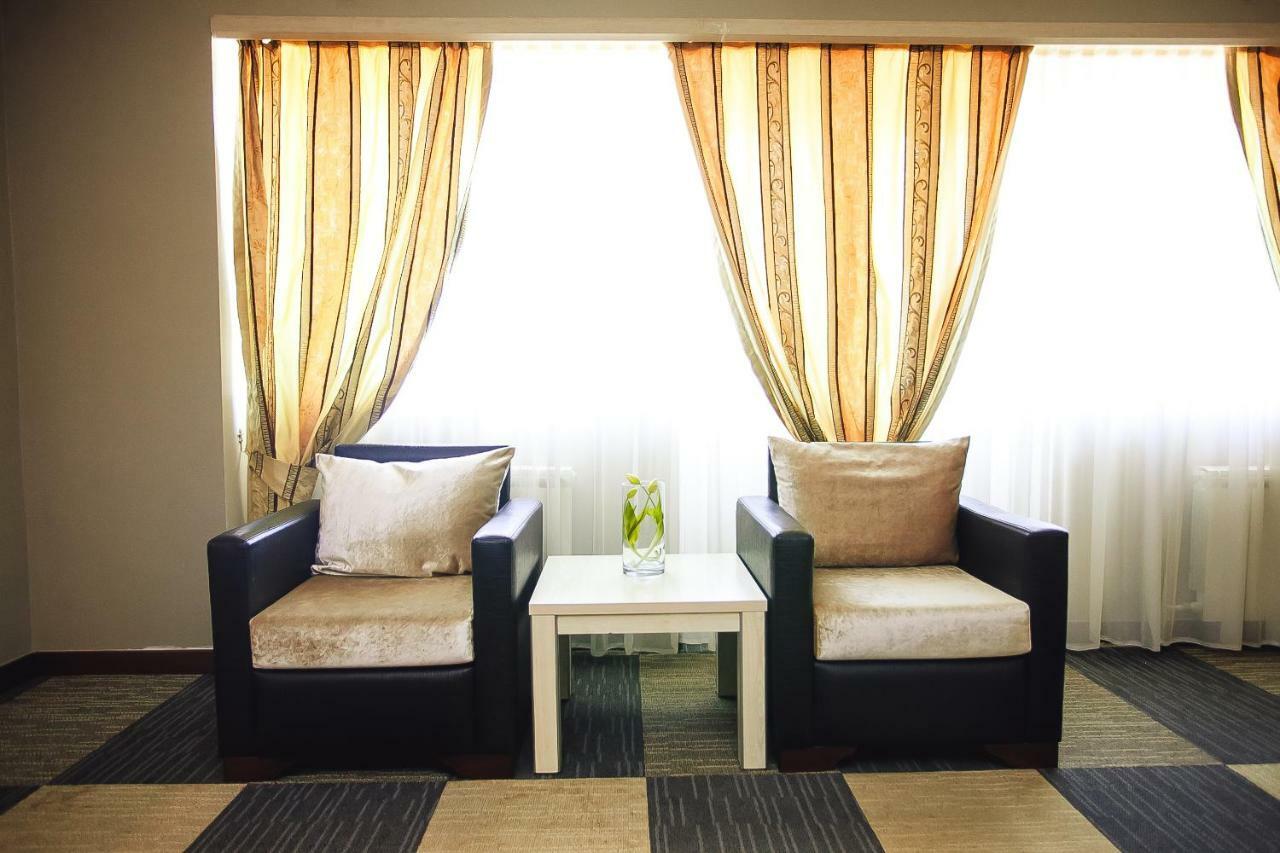 Aktau Hotel Buitenkant foto